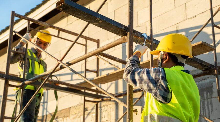 Professional residential roofers in Streetman, TX